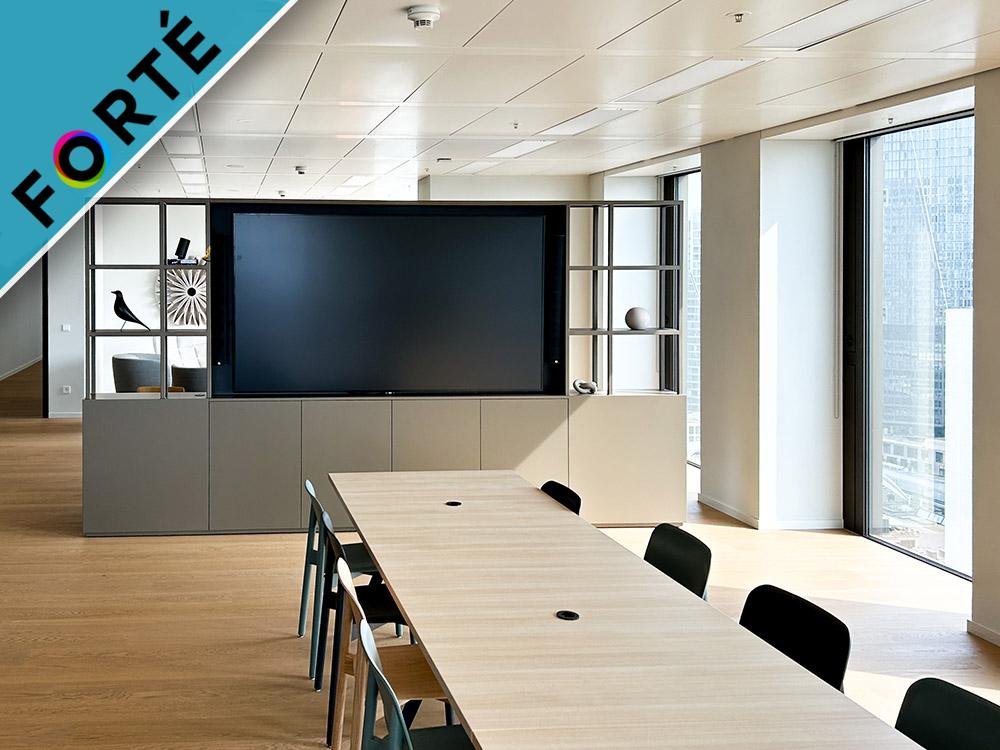 Nachhaltige Konferenzraumtechnik: Wie moderne Hardware Ihr Unternehmen grüner macht
